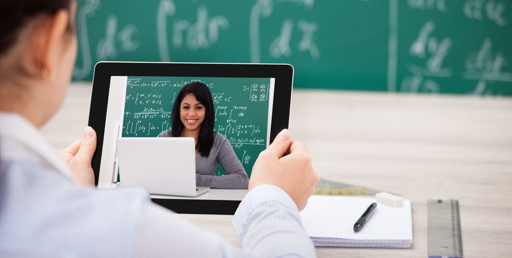 shutterstock_179296106_Andrey_Popov-educacion-web